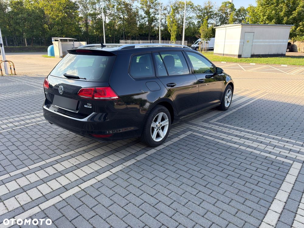 Volkswagen Golf - 5