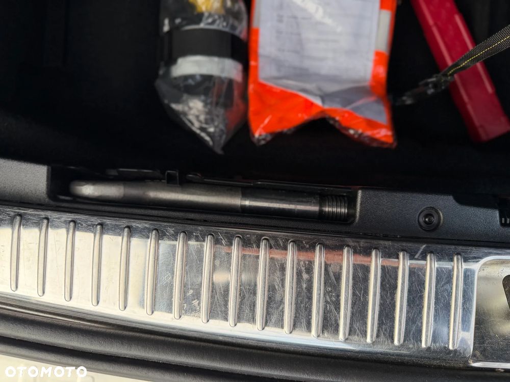 Mercedes-Benz Klasa E 200 d T 9G-TRONIC AMG Line - 26