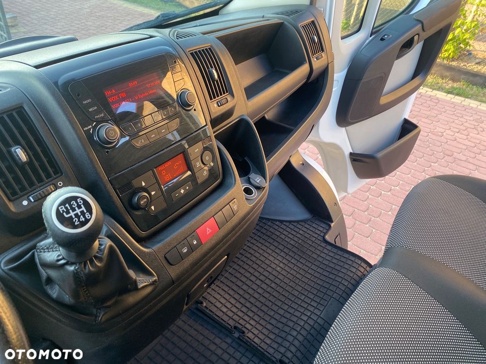 Citroën JUMPER L3H2, brygadowy, 6-osobowy, zakupiony w salonie w Rzeszowie - 24