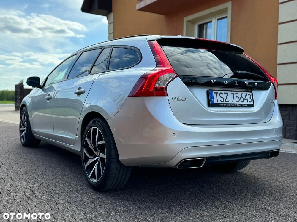 Volvo V60 D4 Momentum - 2