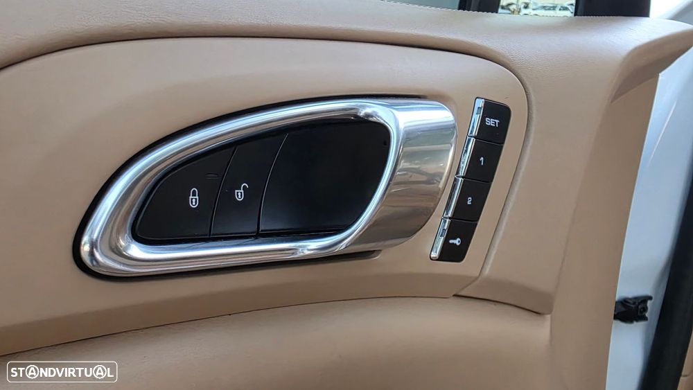 Porsche Cayenne S E-Hybrid Platinum Edition - 29
