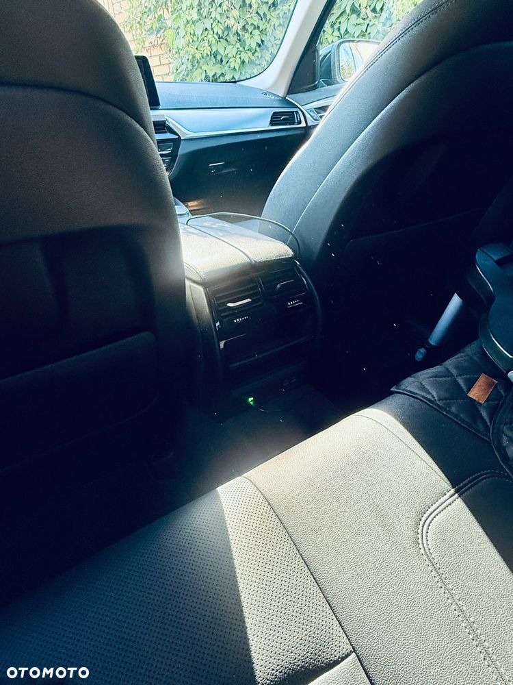 BMW Seria 5 518d Business Edition - 10