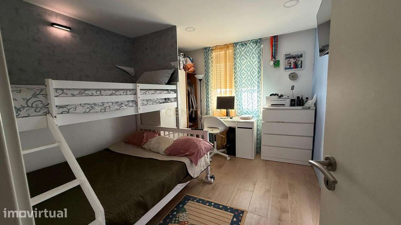 T2 Duplex com vista rio - Grande imagem: 4/8