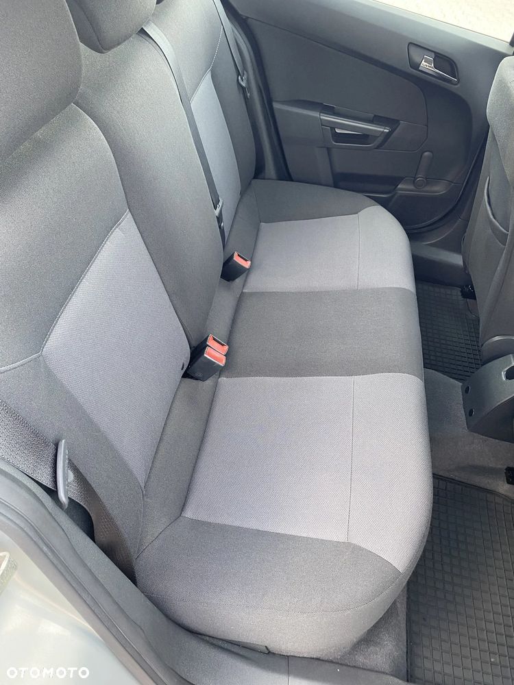 Opel Astra 1.4 - 7