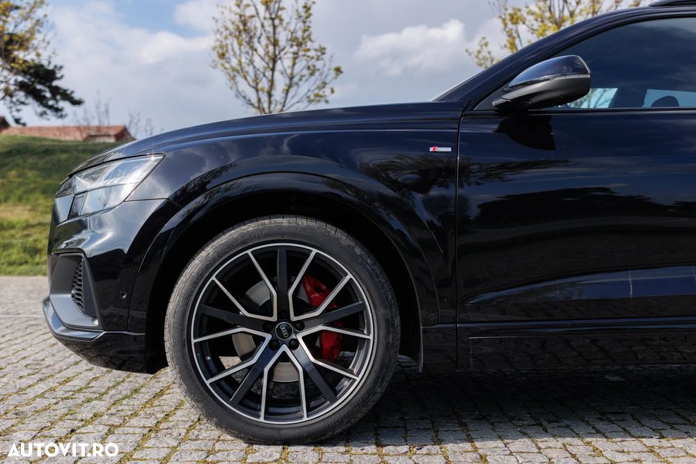 Audi Q8 - 9