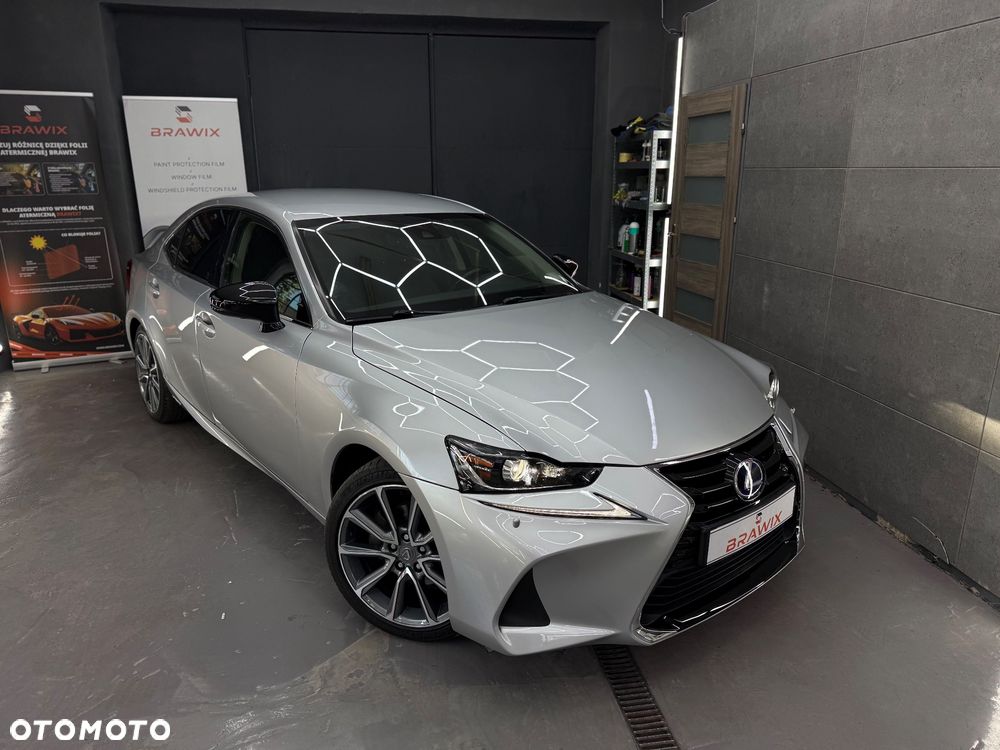 Lexus IS - 15