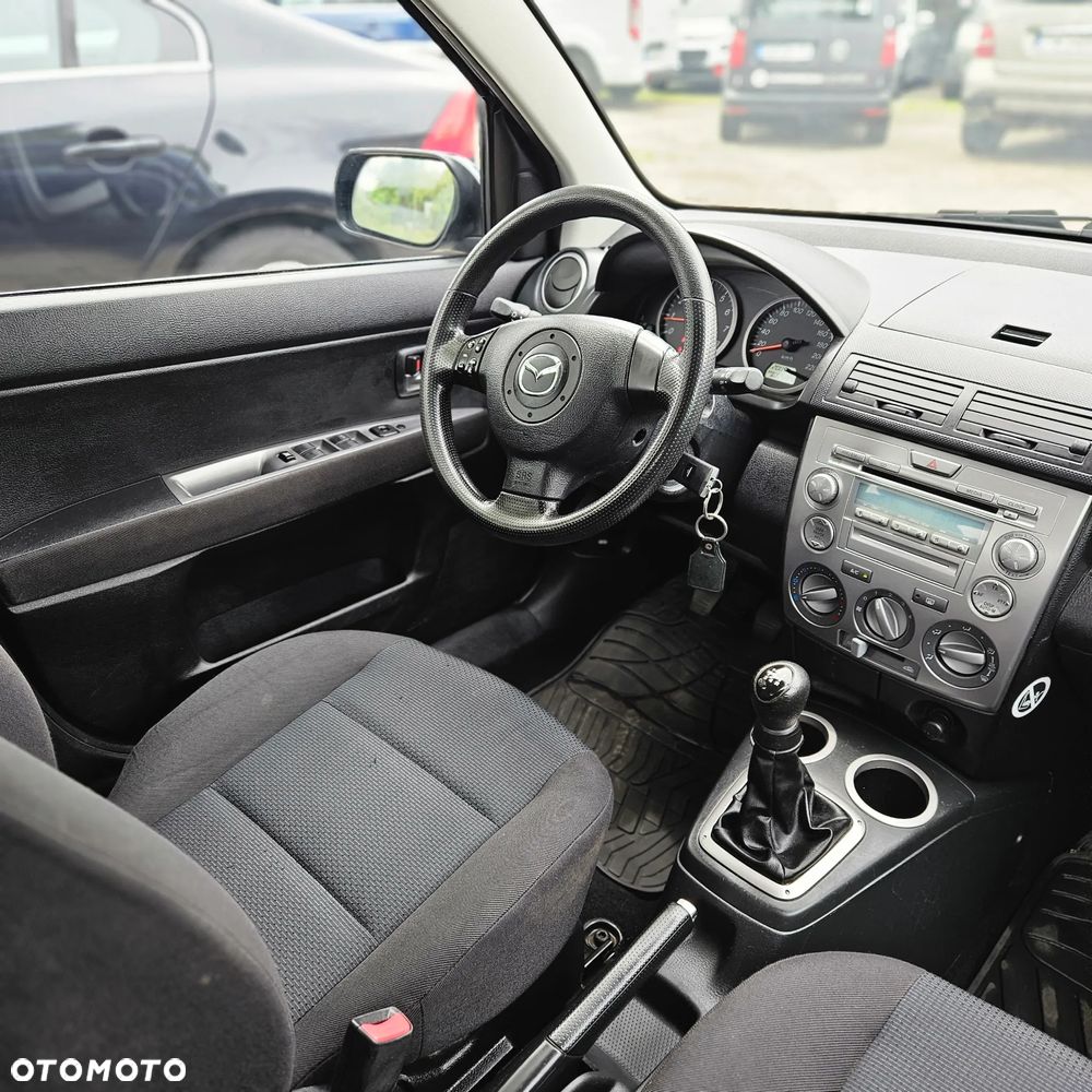 Mazda 2 - 25