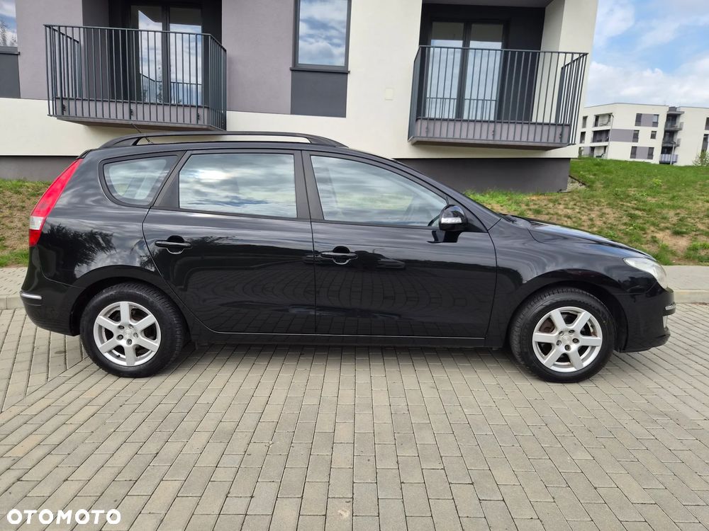 Hyundai i30 2.0 Premium - 22