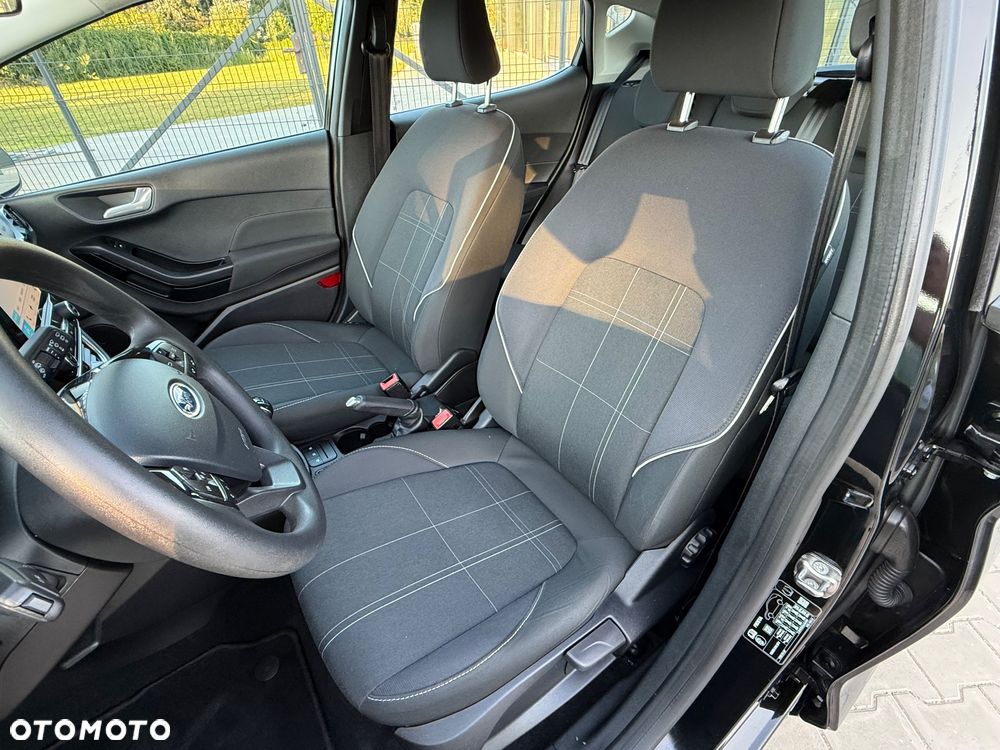 Ford Fiesta 1.1 S&S TITANIUM - 23