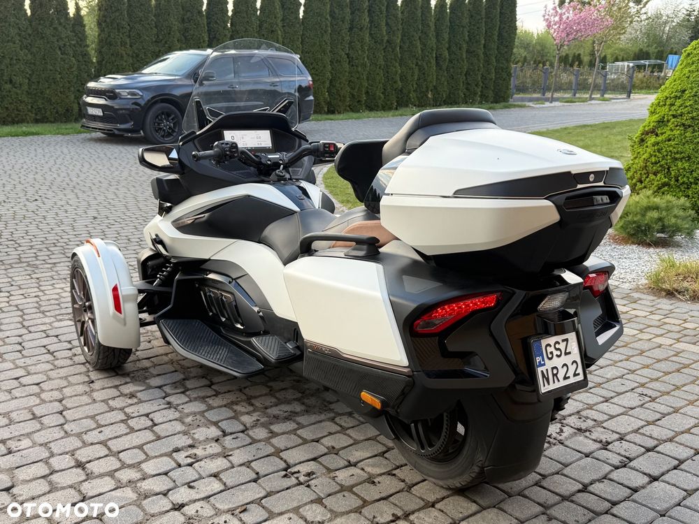 Can-Am Spyder - 6