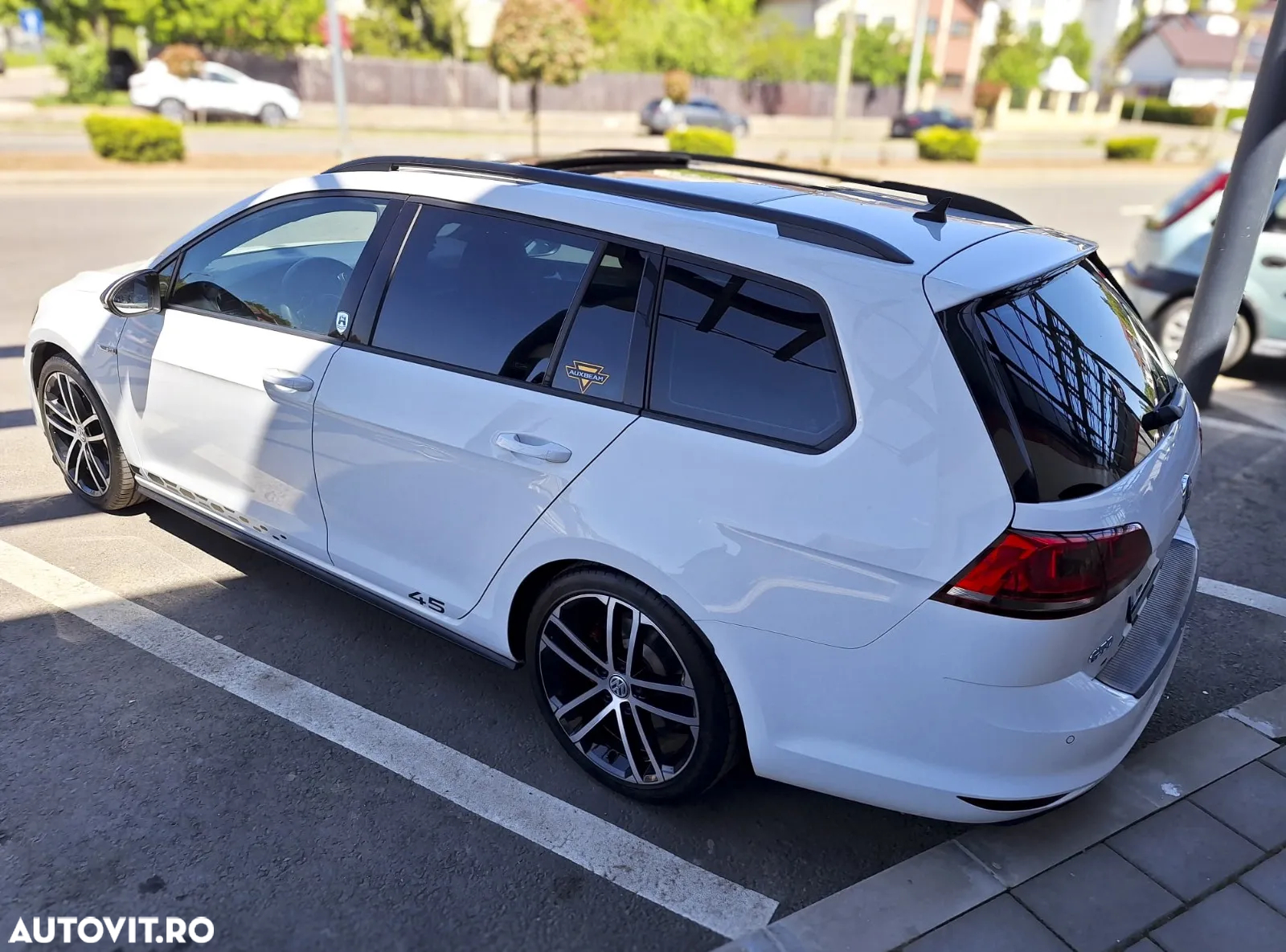 Volkswagen Golf 2.0 TDI DPF BMT GTD - 3