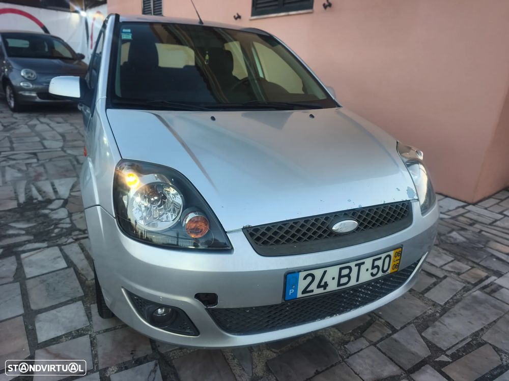 Ford Fiesta 1.4 TDCi First Edition - 25