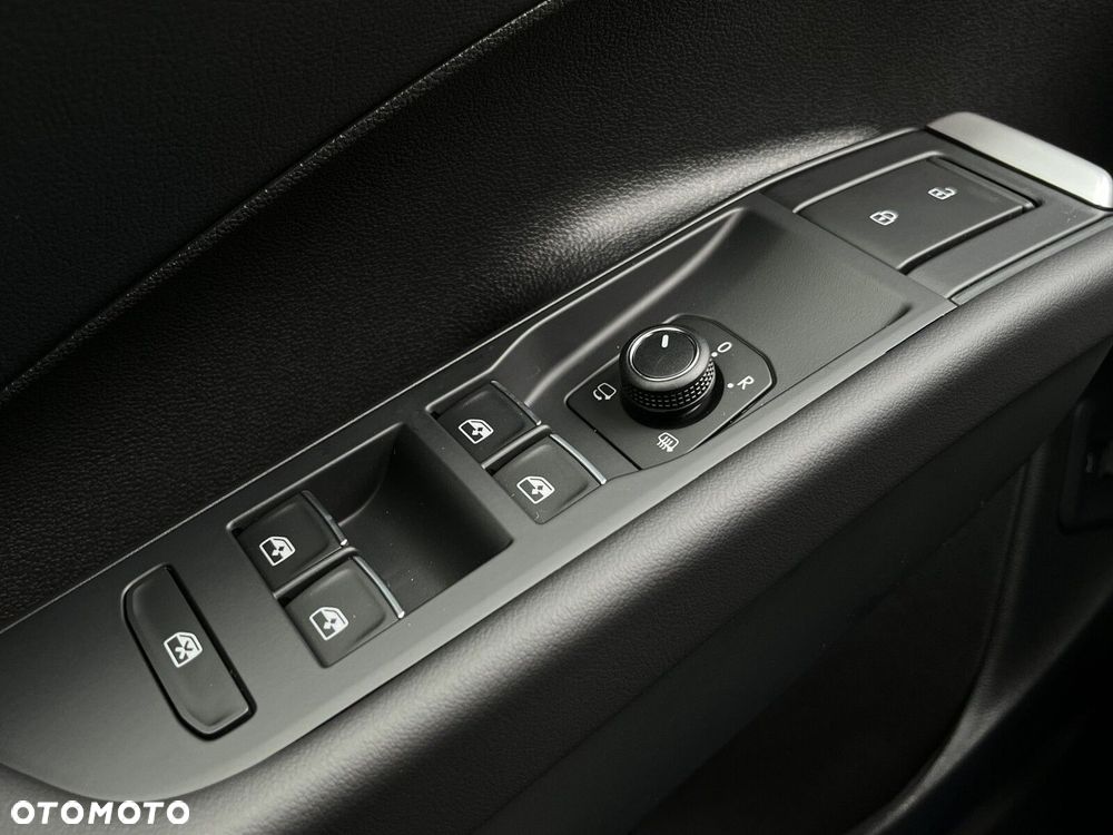 Volkswagen T-Roc - 14