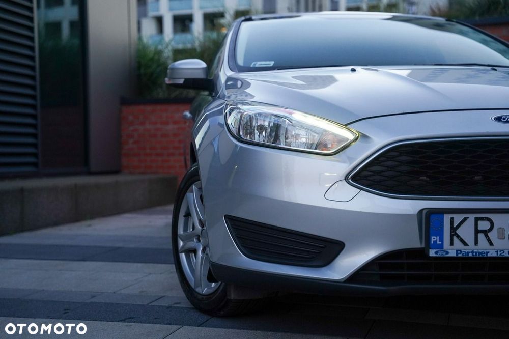 Ford Focus 1.6 Trend - 38