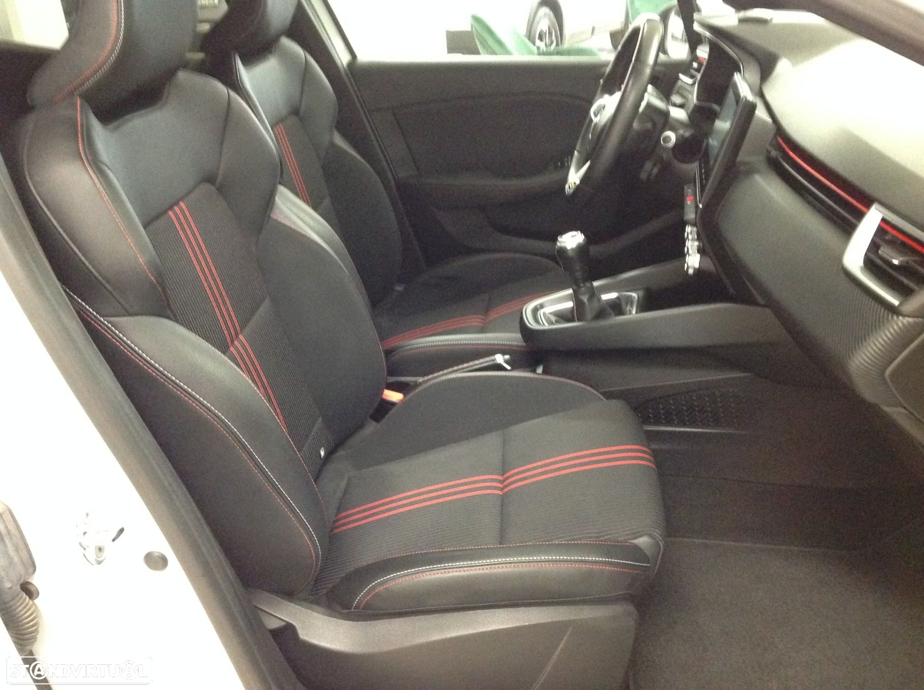 Renault Clio 1.0 TCe RS Line - 34