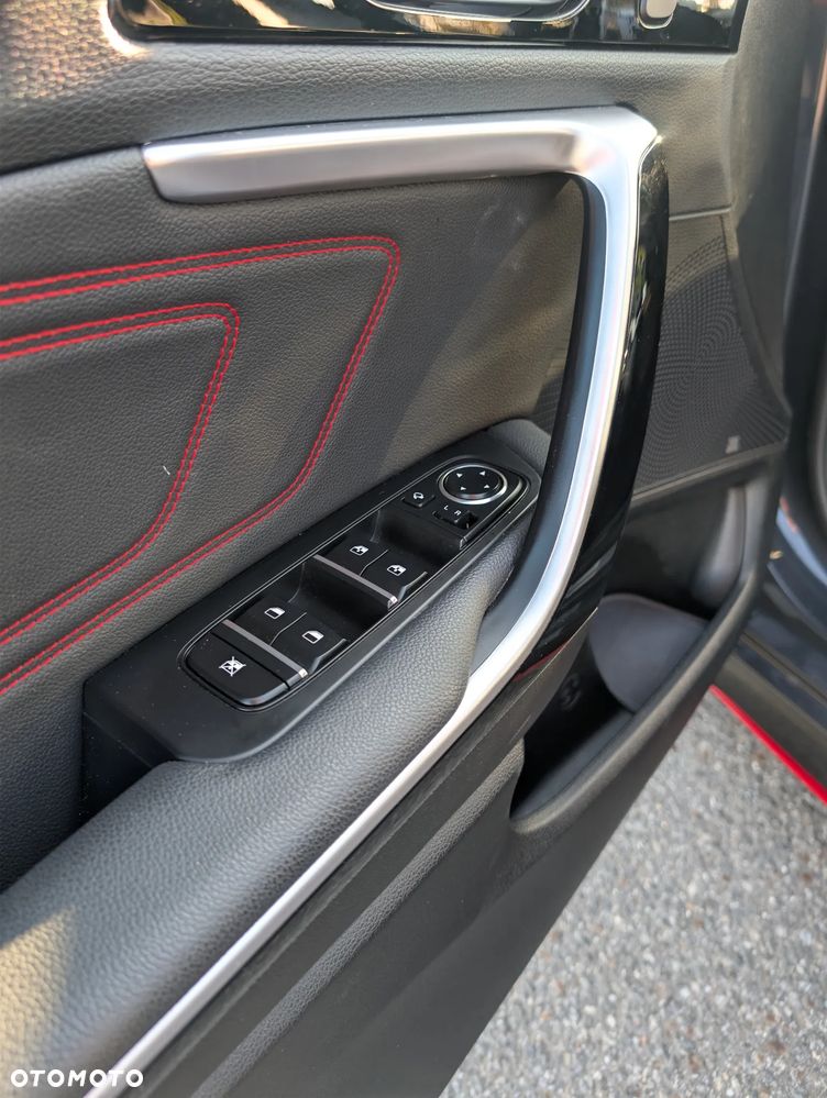 Kia ProCeed 1.6 T-GDI GT DCT - 17