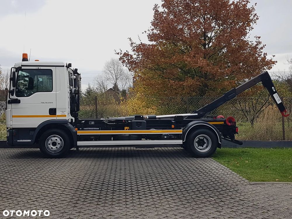 MAN TGL 12.220 HAKOWIEC 4x2 KLIMA HAKOWIEC DO KONTENERÓW - 15