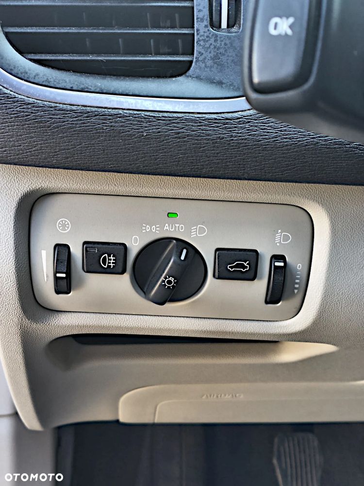 Volvo V40 D2 Kinetic - 29