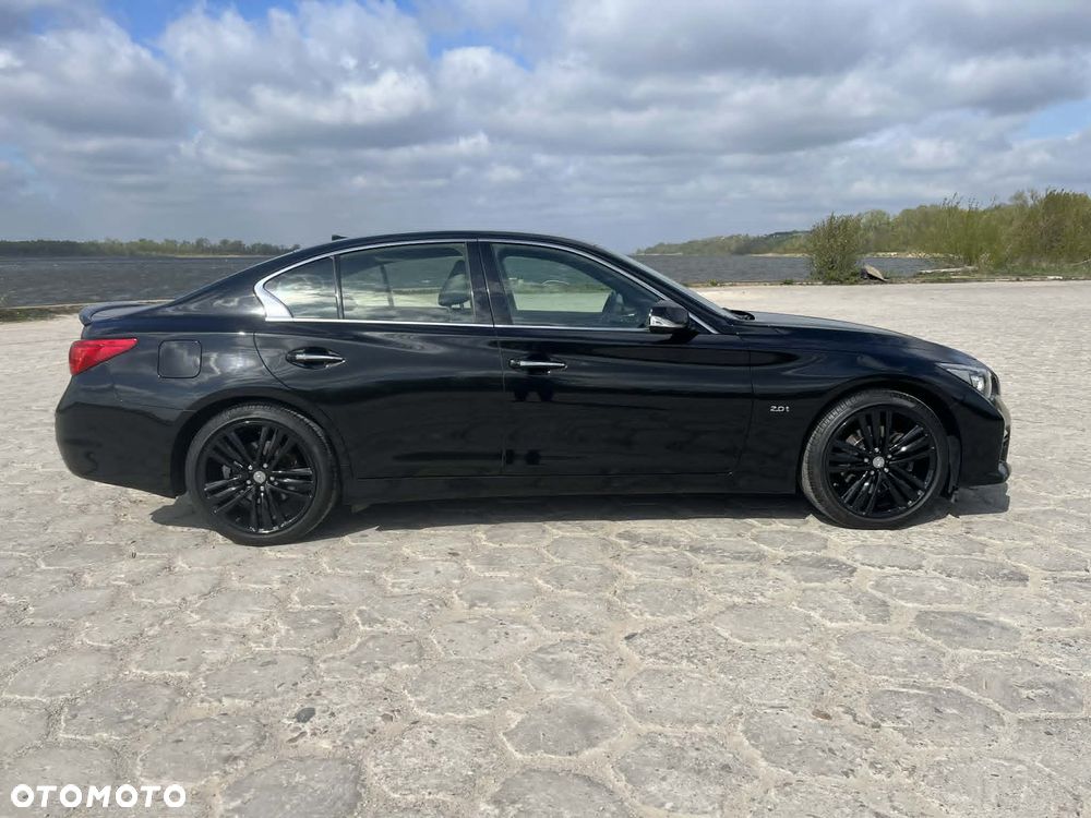 Infiniti Q50 - 2