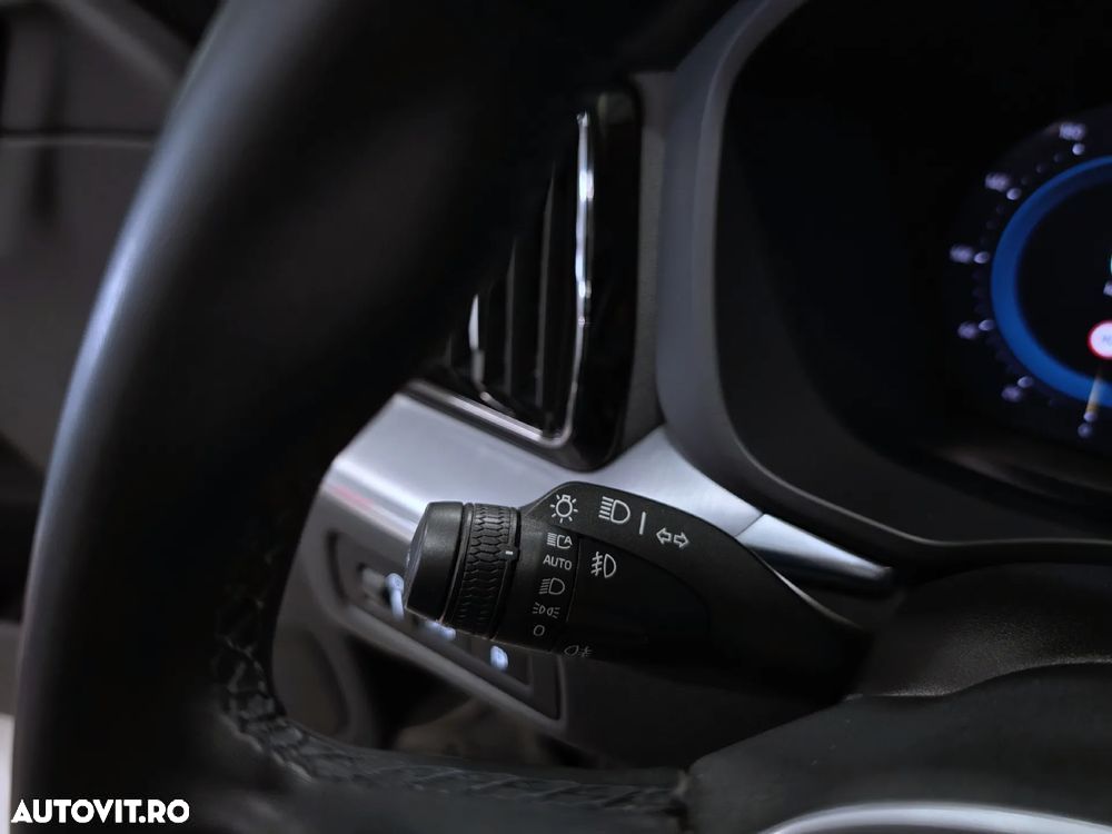Volvo XC 60 T6 AWD Recharge Geartronic Inscription Expression - 17