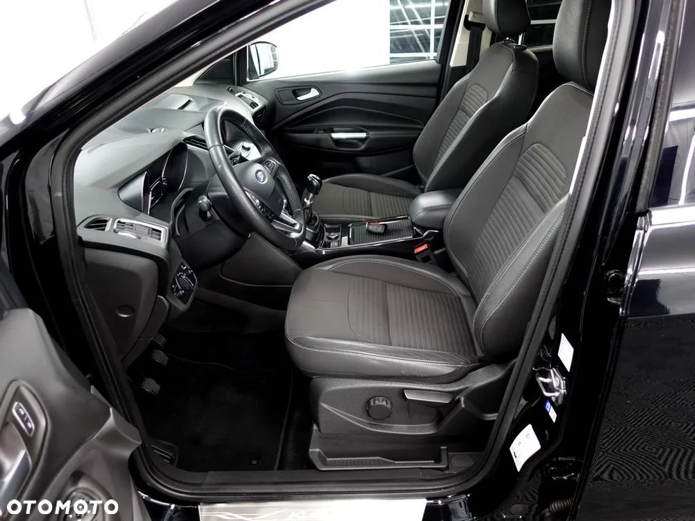 Ford Kuga 1.5 EcoBoost FWD Titanium - 8