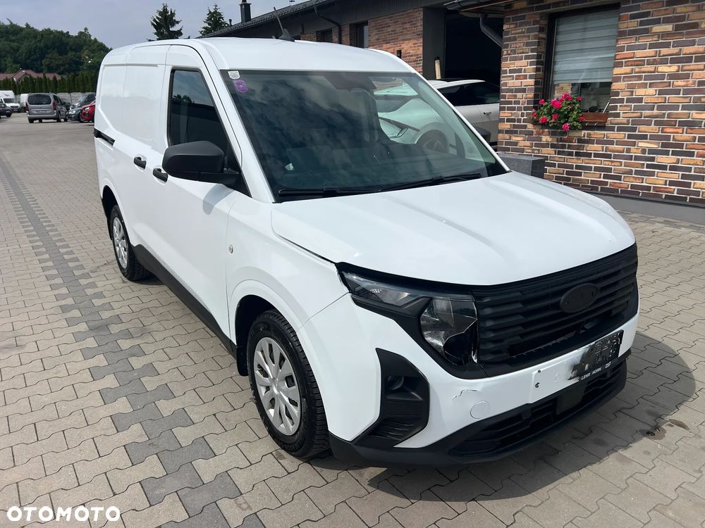 Ford Transit Courier - 3