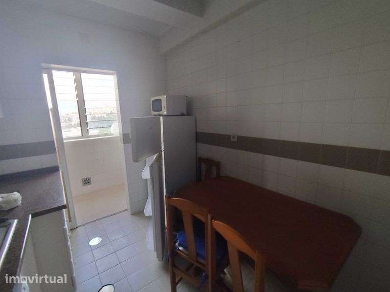 Apartamento T2 junto ao Shopping - Grande imagem: 4/8