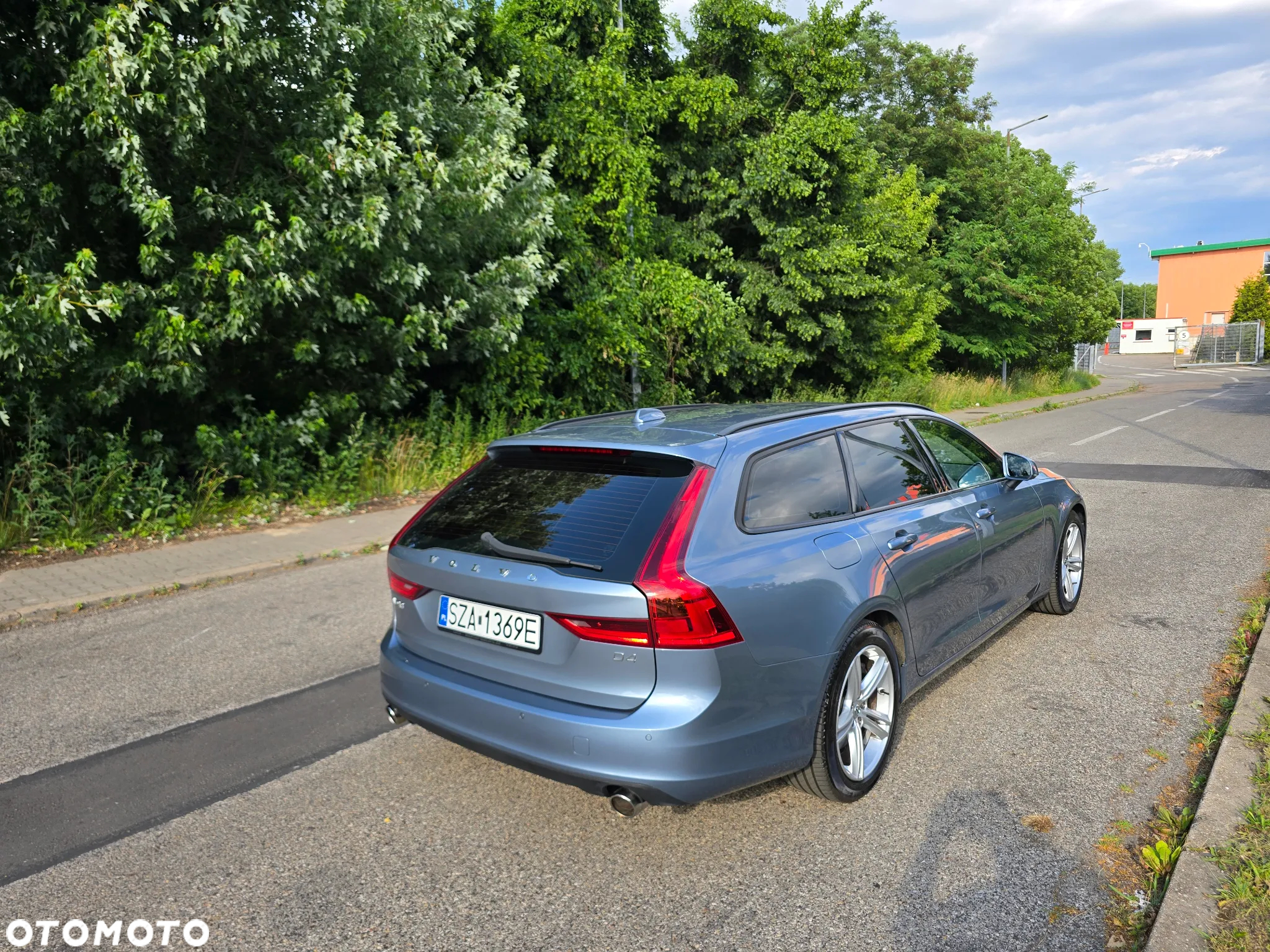 Volvo V90 D4 Kinetic - 4