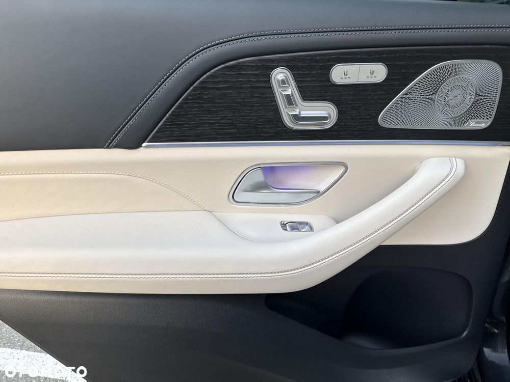 Mercedes-Benz GLS - 14