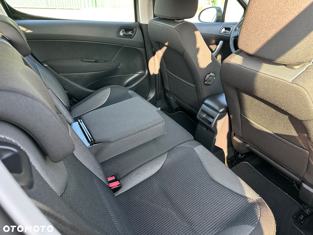 Peugeot 308 120 VTi Millesim 200 - 15