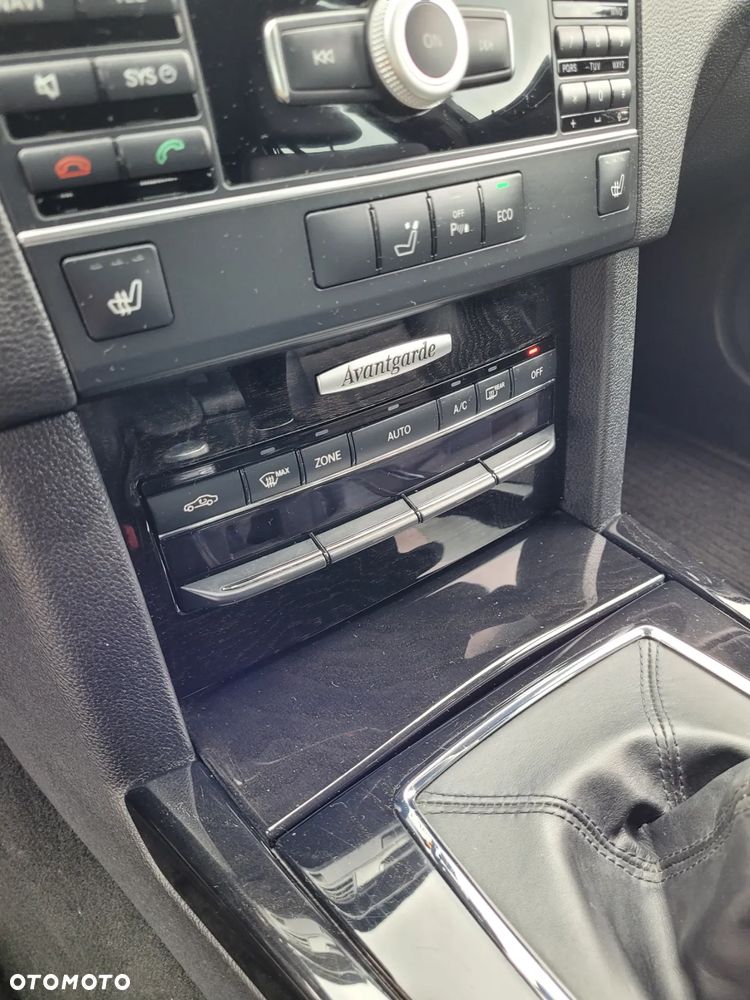 Mercedes-Benz Klasa E 200 CGI BlueEffICIENCY Avantgarde - 6