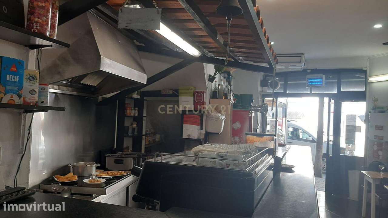 Trespasse de café snack-bar na baixa do Porto - Grande imagem: 5/9