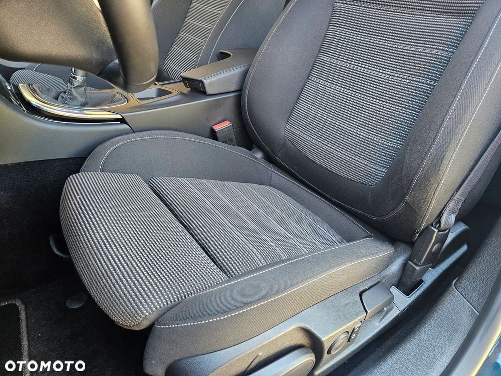 Opel Insignia 1.6 T Cosmo S&S EU6 - 24