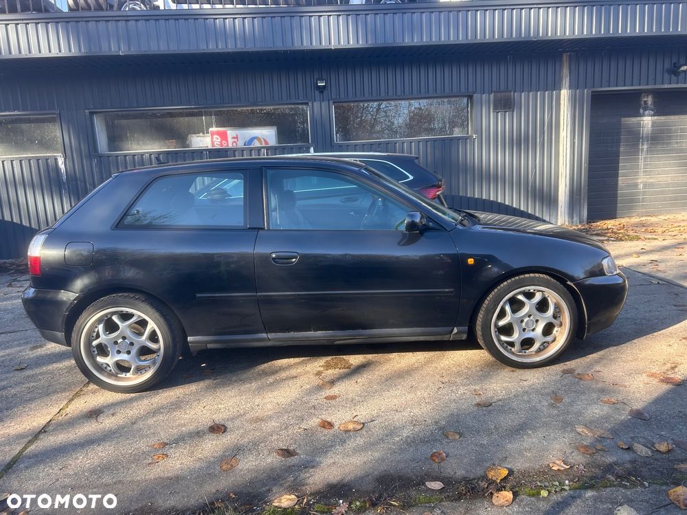 Audi A3 3-drzwiowe 1.6 Attraction - 4