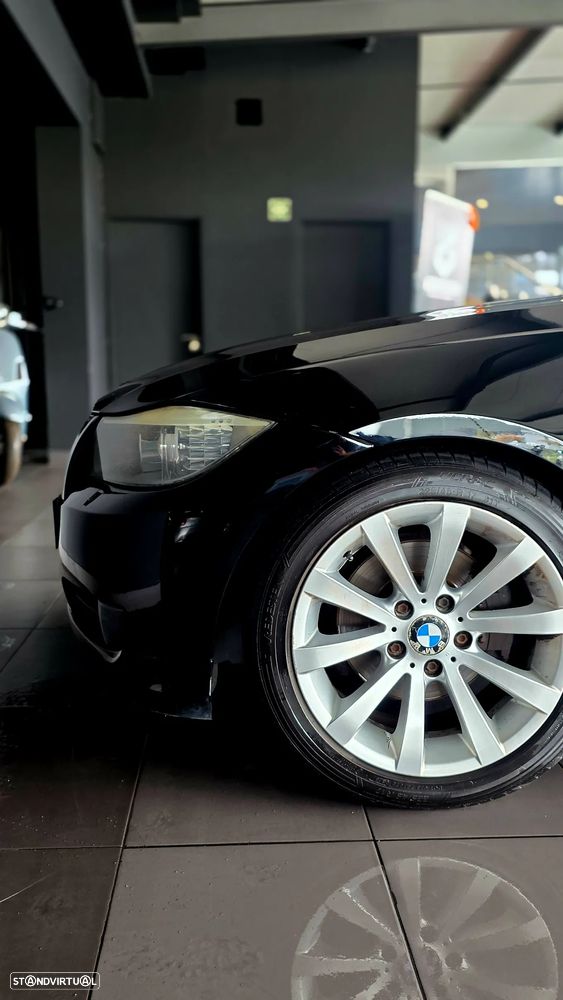 BMW 318 i Touring Edition Exclusive - 9