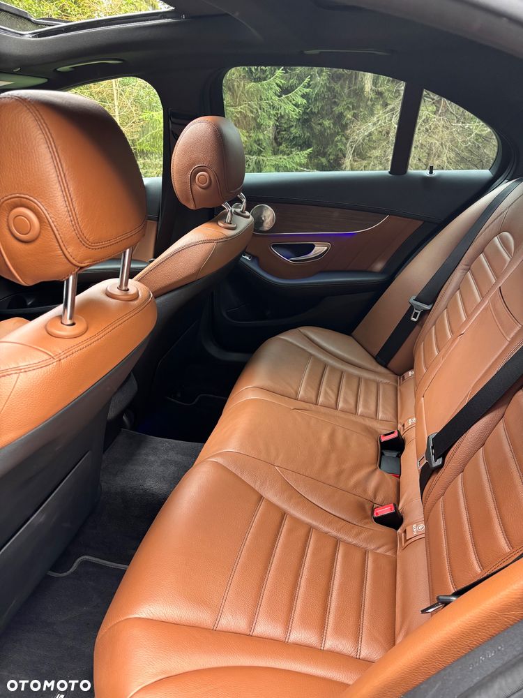 Mercedes-Benz Klasa C 43 AMG 4MATIC - 34