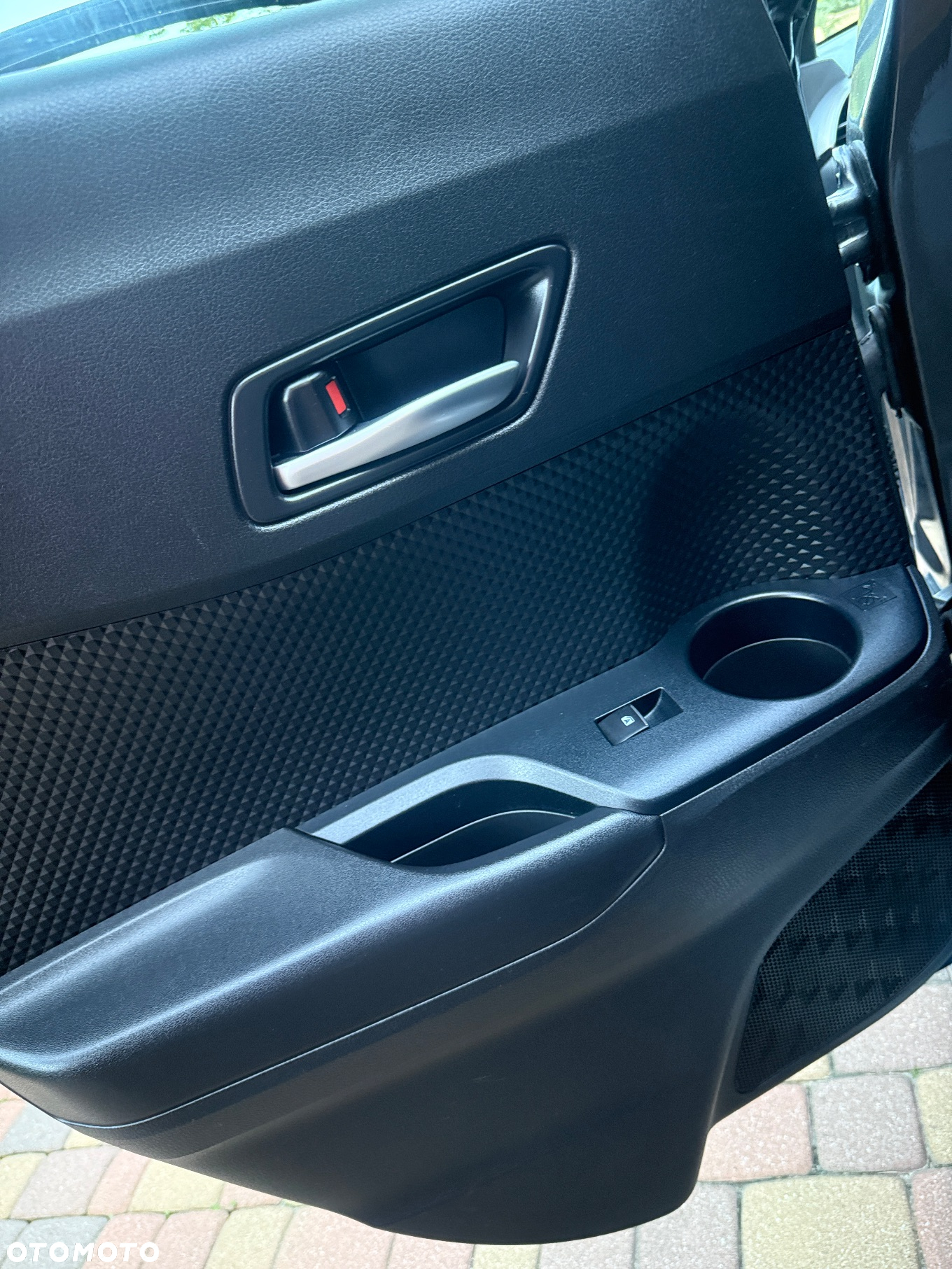 Toyota C-HR Hybrid Style Selection - 30