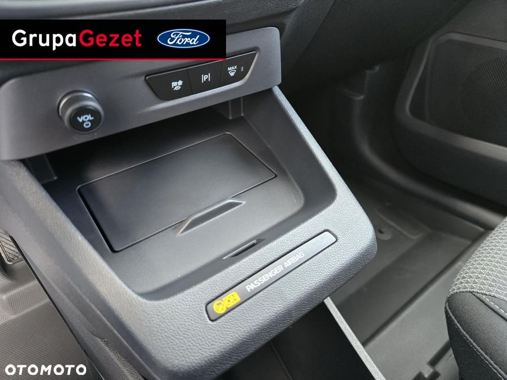 Ford Transit Courier - 12
