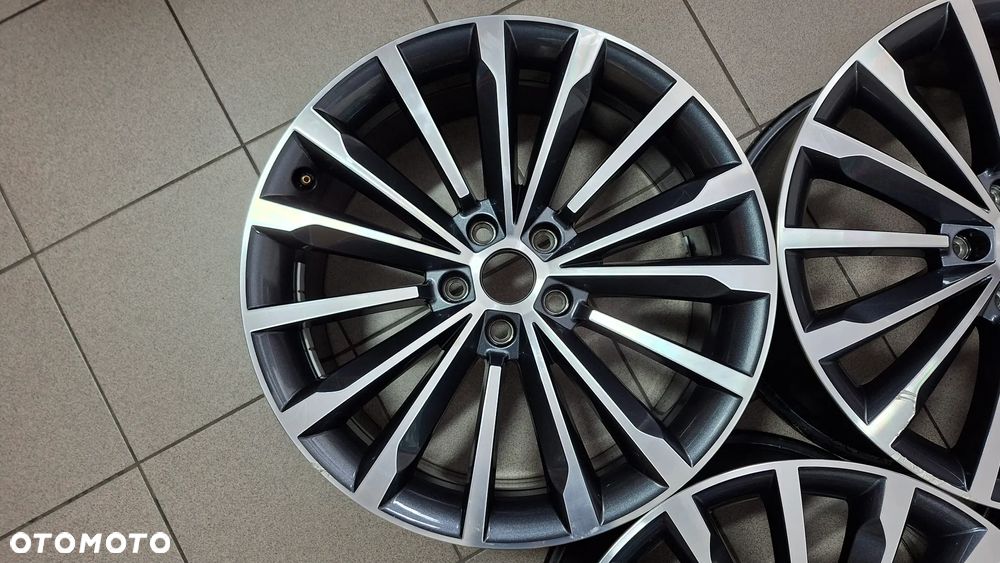 Felgi Aluminiowe 19 Skoda Superb III 5x112 ET 44 - 11