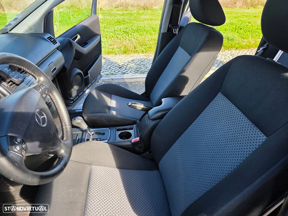 Mercedes-Benz A 150 Classic Automatic - 11