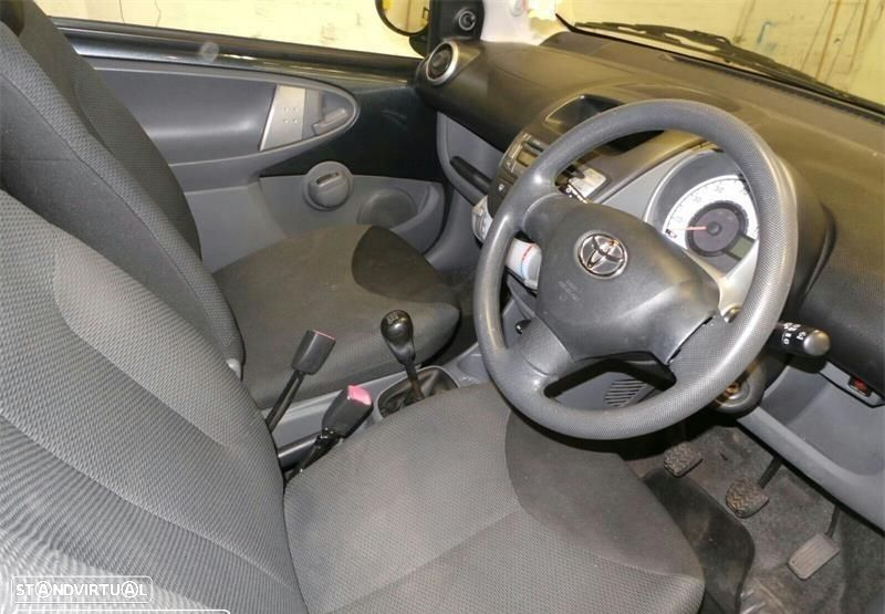 Toyota Aygo 1.0i de 2008 disponível para peças - 7