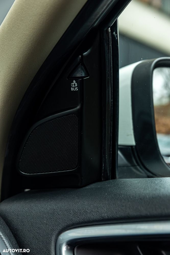 Volvo XC 60 D4 AWD Geartronic Summum - 9