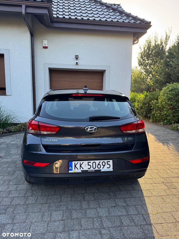 Hyundai i30 1.5 DPI Classic + - 3