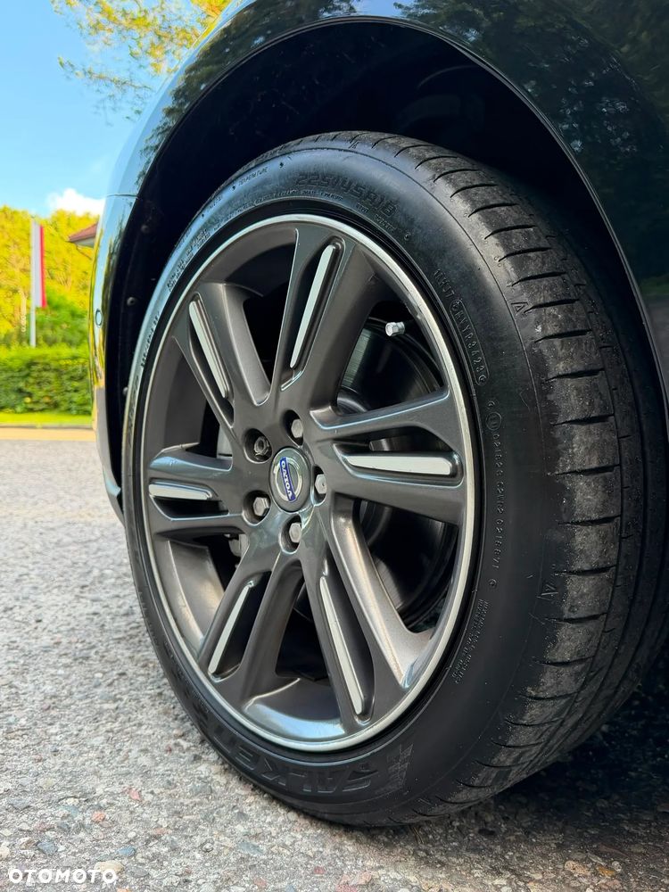 Volvo V40 Cross Country - 23