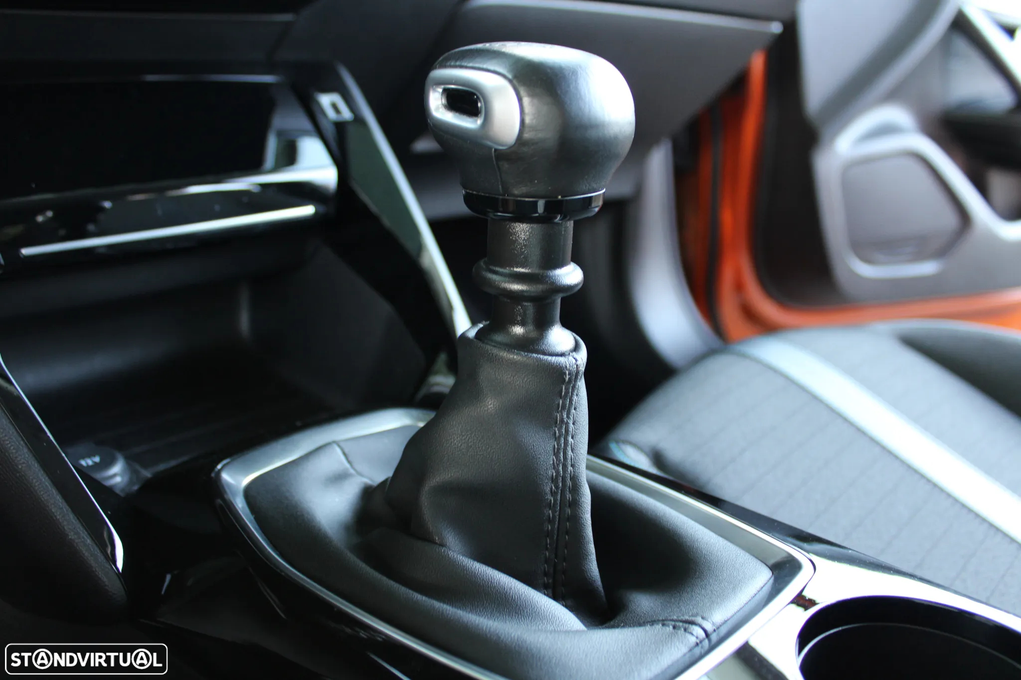 Peugeot 2008 1.2 PureTech Allure Pack - 31