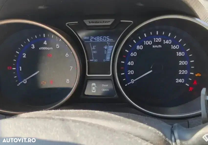Hyundai Veloster 1.6 GDi DOHC Highway - 6