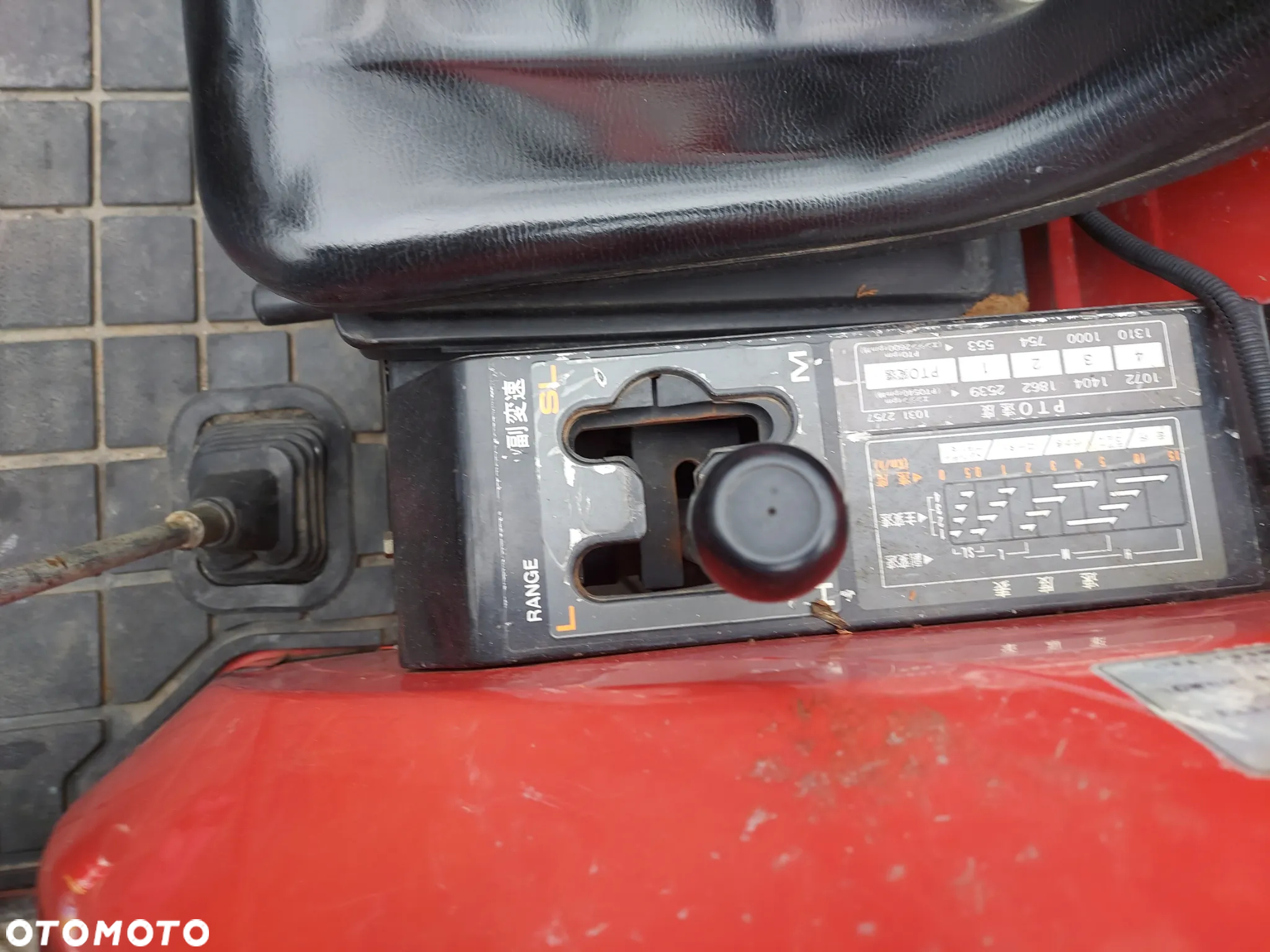Mitsubishi MT 30 - 9