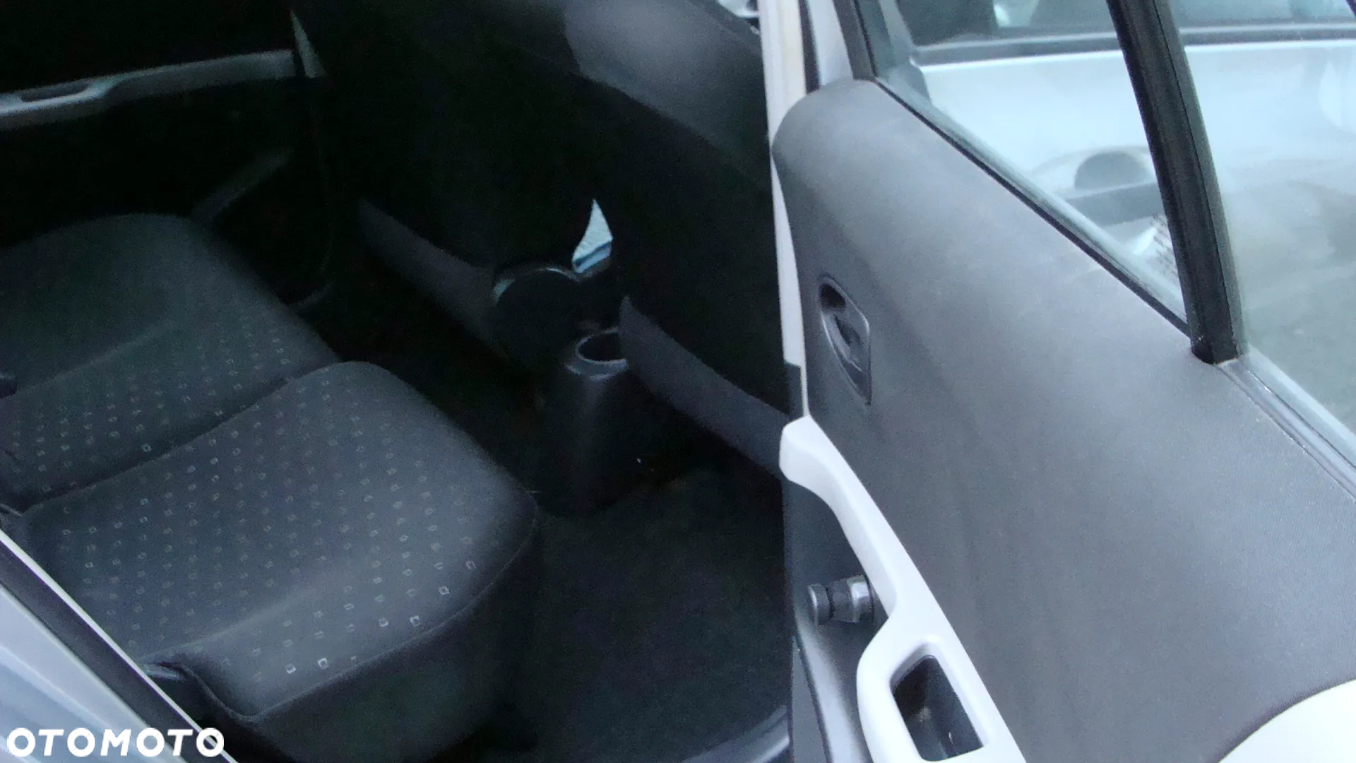 Toyota Yaris 1.3 VVT-i Luna - 12