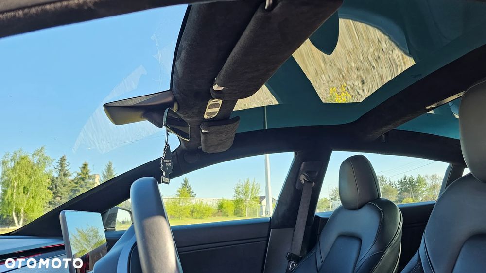 Tesla Model 3 - 9
