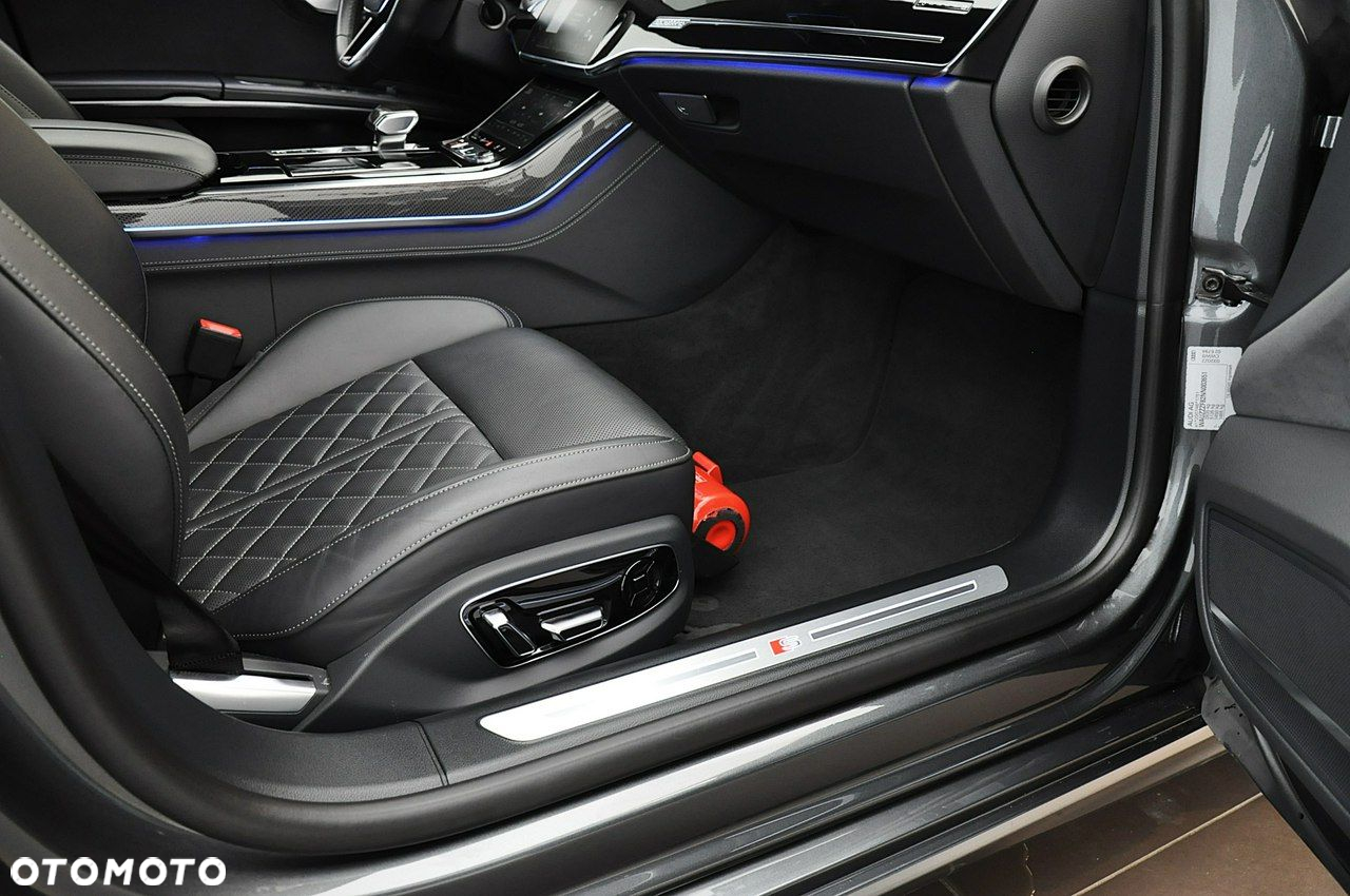 Audi S8 - 29
